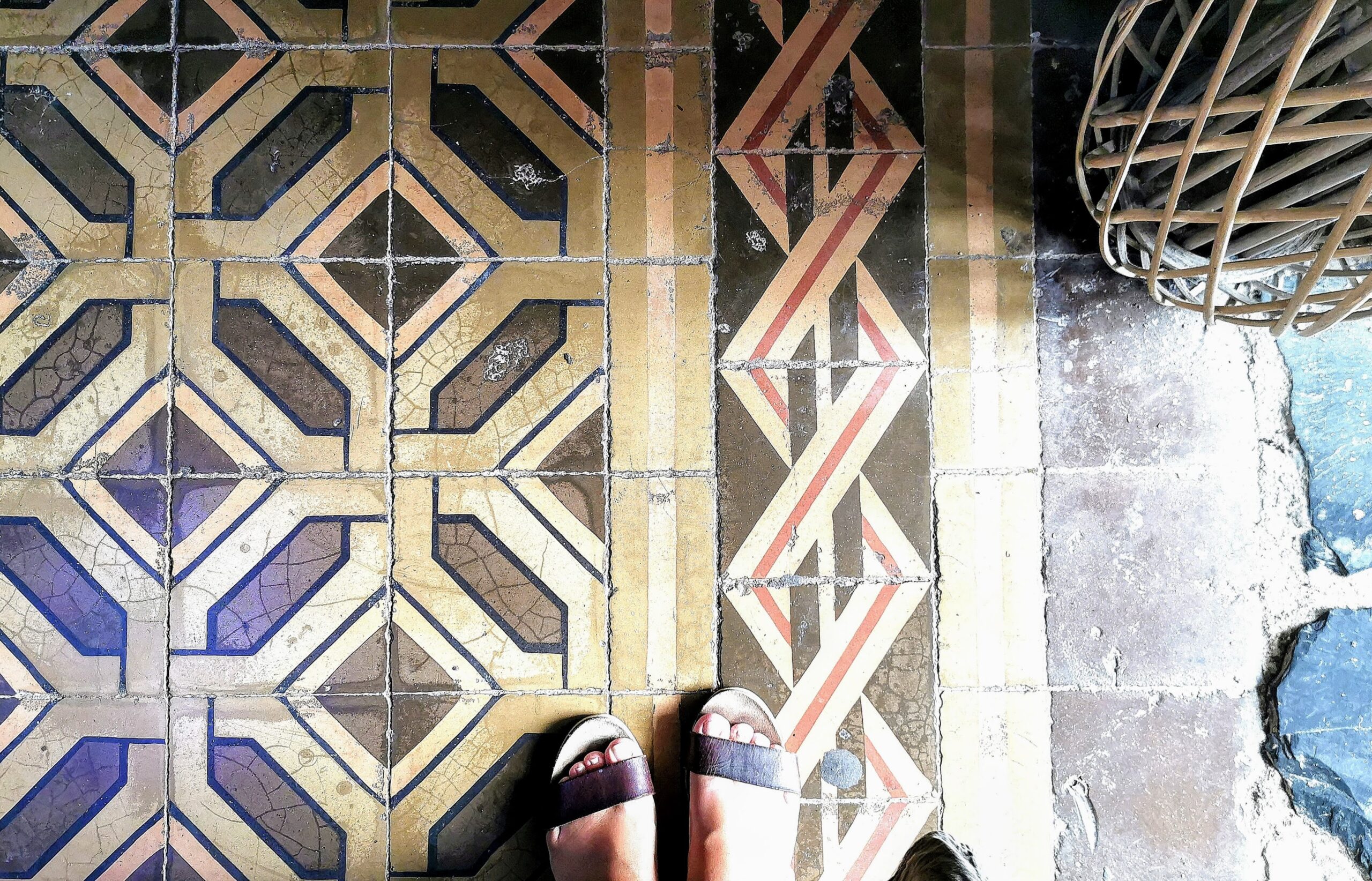 Finding inspiration for vinyl floor tiles in traditional Spanish